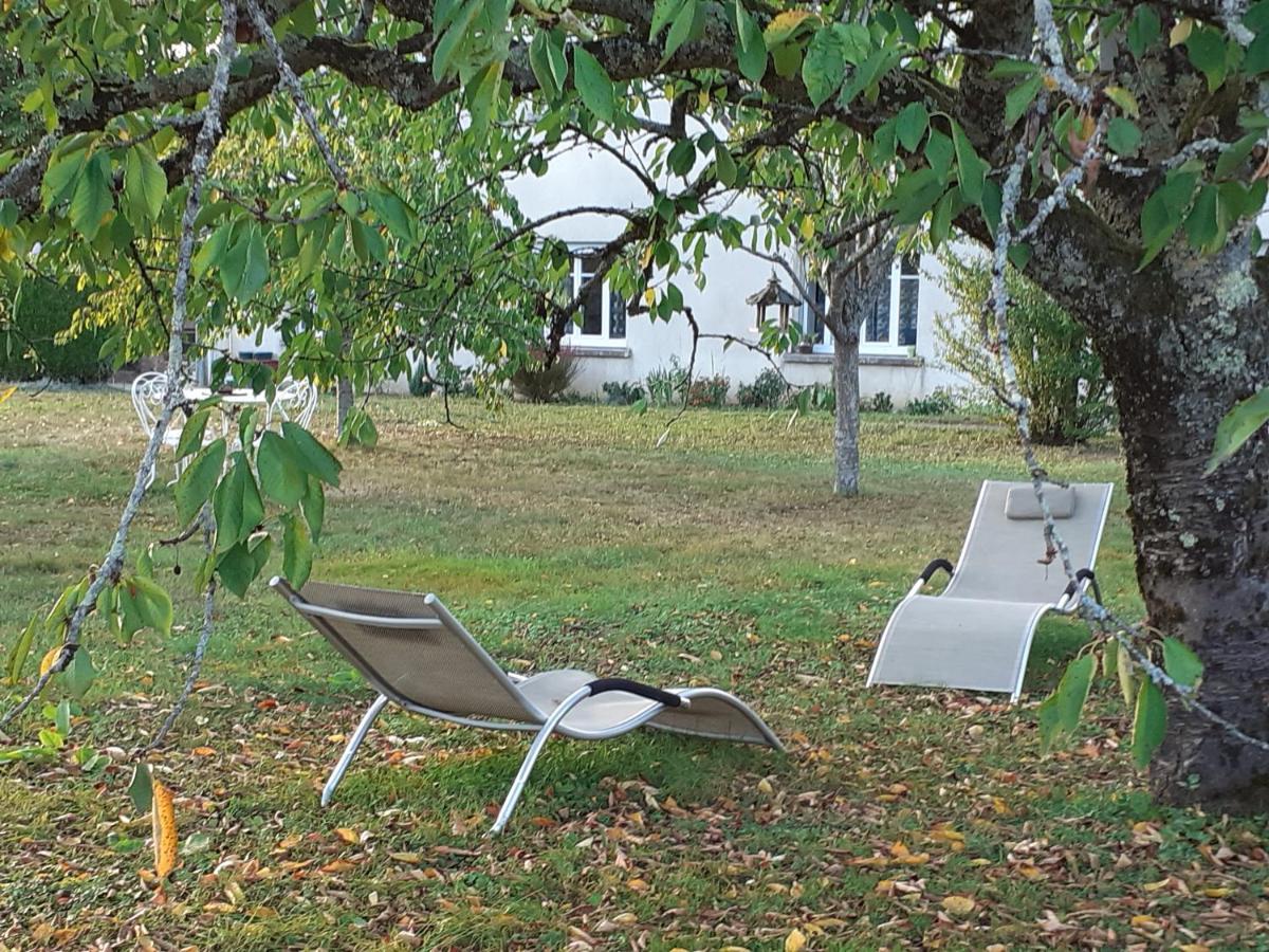 Les Trois Charmes Hotell Chaucenne Eksteriør bilde