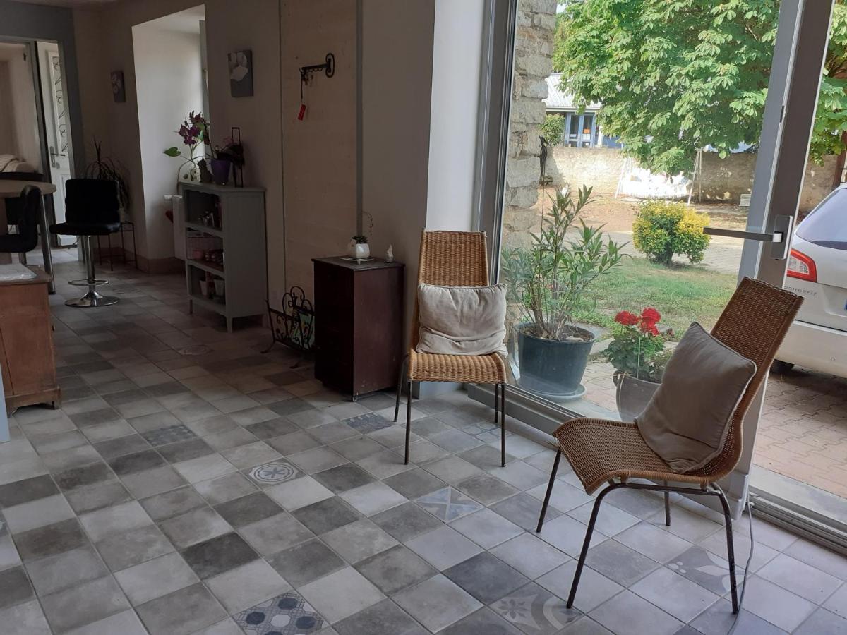 Les Trois Charmes Hotell Chaucenne Eksteriør bilde